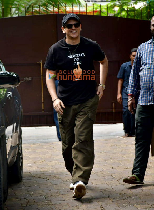 photos vijay varma snapped in andheri 4