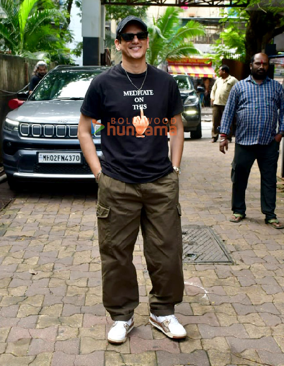 photos vijay varma snapped in andheri 6