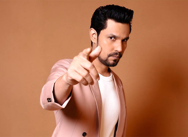 Randeep Hooda recalls airline shutdown caused to buy Rs. 50,000 tickets for 200 crew members of Swatantrya Veer Savarkar: “I was leaking money”
