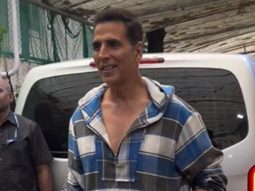 So fit! Akshay Kumar strikes a pose for paps as he gets clicked