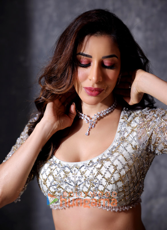 sophie choudry 26 3