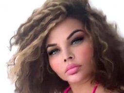 Rakhi Sawant sizzles on Tauba Tauba in her pink bikini