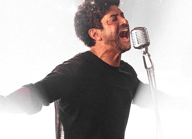 Farhan Akhtar announces new single ‘Reach For The Stars’; to drop on August 29 : Bollywood News