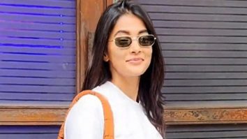 Gym girl Pooja Hegde gets clicked by paps in the city