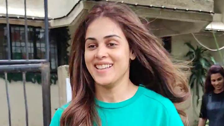 Her cute smile makes our day! Genelia D’Souza