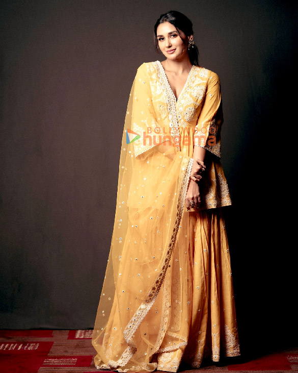 nikita dutta 2 123