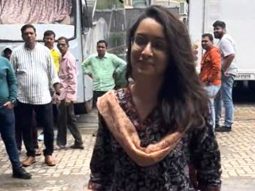 No makeup look is the best! Shraddha Kapoor gets clicked