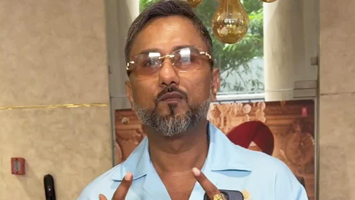 #OOTD! Honey Singh poses for paps in his floral print shirt