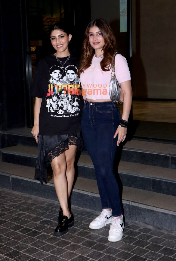 photos alizeh agnihotri rasha thadani uorfi javed and others grace the special screening of angry young men 2