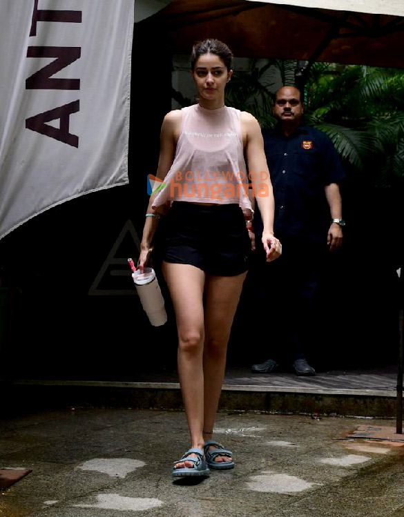 photos ananya panday spotted outside the gym in bandra 4 3