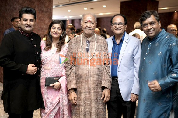 photos gulzar singer sumeet tappoo and others attend the album launch of dil pareshan karta hai 4
