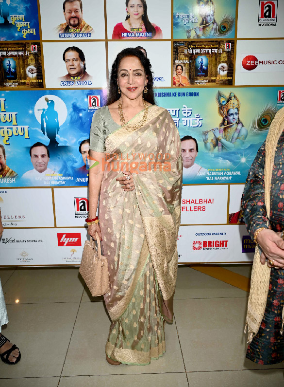 photos hema malini nitin mukesh anup jalota and others unveil two bhajans and sacred mantras 4