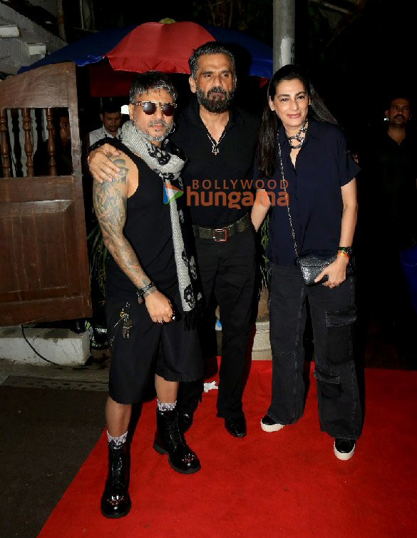 photos hrithik roshan aftab shivdasani tusshar kapoor and others were snapped at aalim hakims birthday bash 23