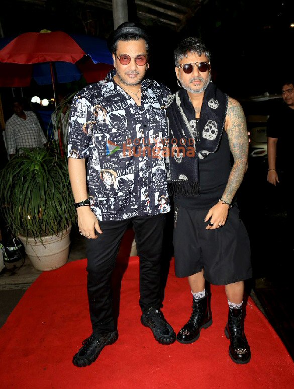 photos hrithik roshan aftab shivdasani tusshar kapoor and others were snapped at aalim hakims birthday bash 25
