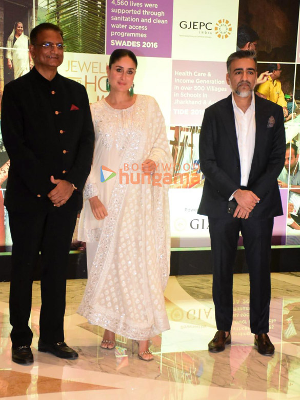 photos kareena kapoor khan snapped at unicef grace jewellers hope charity event 1