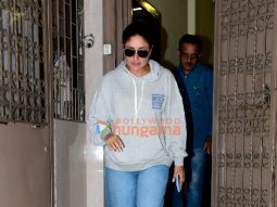 Photos: Kareena Kapoor Khan snapped at dubbing studio in Bandra