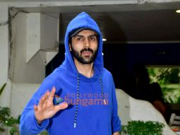 Photos: Kartik Aaryan snapped in Juhu