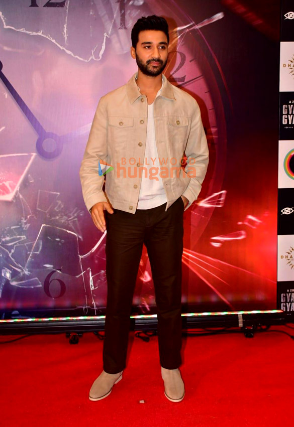 photos kritika kamra karan johar and others grace the premiere of gyaarah gyaarah 10