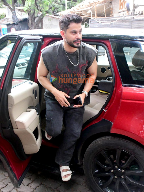 photos kunal kemmu snapped outside a salon in khar 4