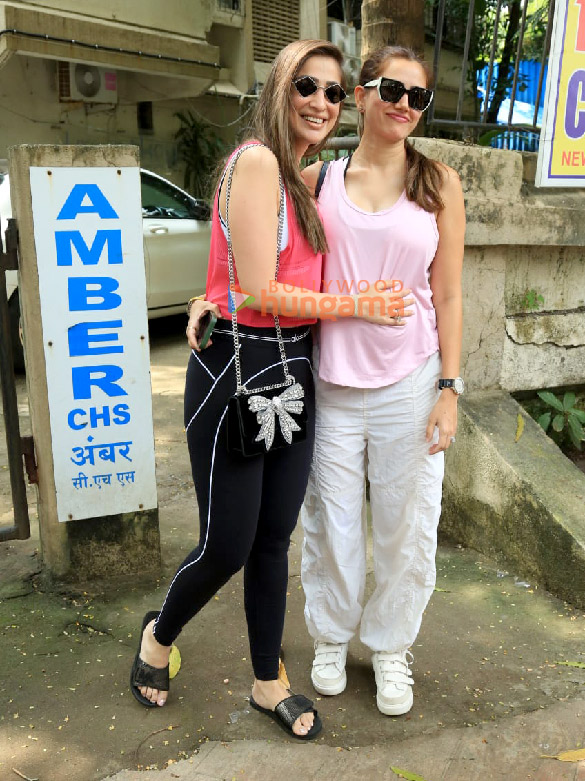 Photos: Raai Laxmi and Sonnalli Seygall snapped outside a salon in Juhu ...