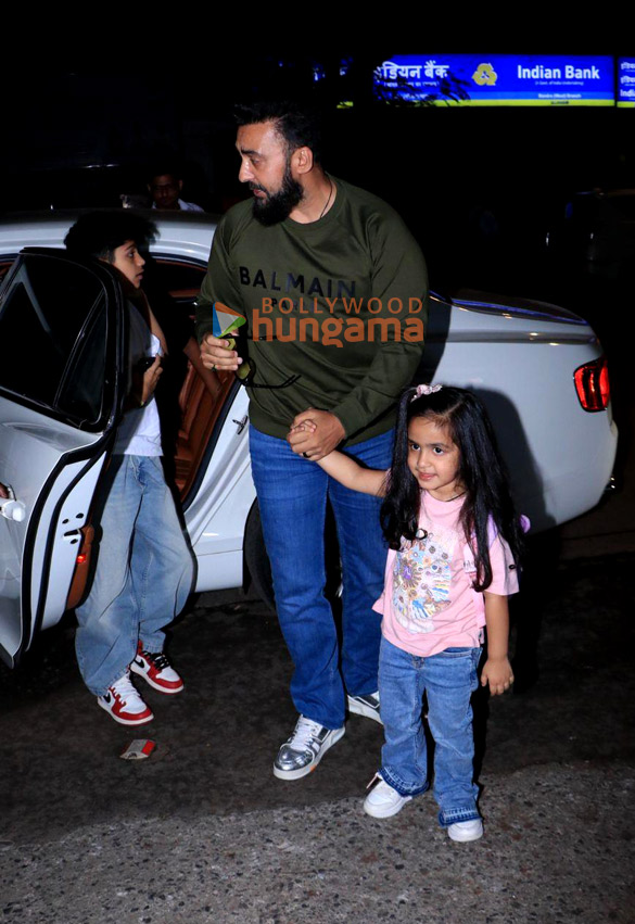 photos raj kundra snapped at hakkasan in bandra 1