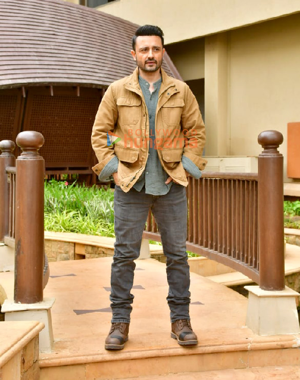 photos rajat kapoor manav vij and others snapped promoting tanaav season 2 4