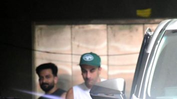 Photos: Ranbir Kapoor spotted outside a clinic in Bandra