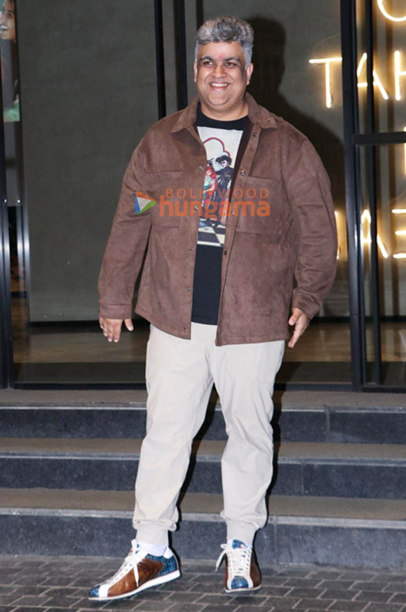 photos salim khan ritesh sidhwani and others grace the special screening of angry young men 3