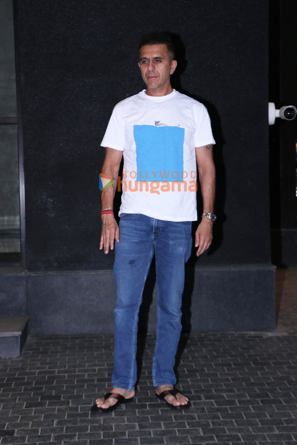 photos salim khan ritesh sidhwani and others grace the special screening of angry young men 4