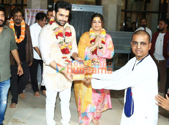 photos sanjay dutt ram pothineni kavya thapar and charmme kaur snapped at iskcon temple juhu while promoting their film double is 3