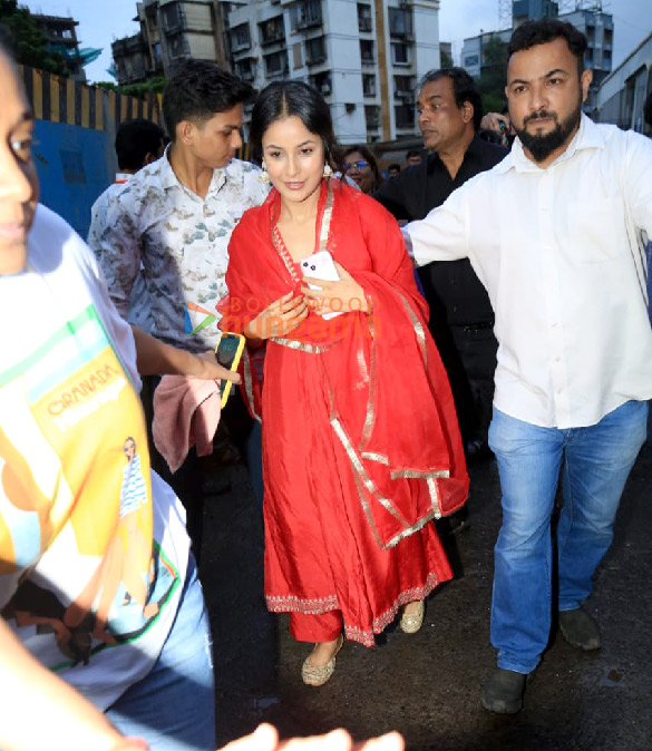 photos shehnaaz gill and dhvani bhanushali along with her father vinod bhanushali attend the dahi handi celebrations in ghatkopar 1