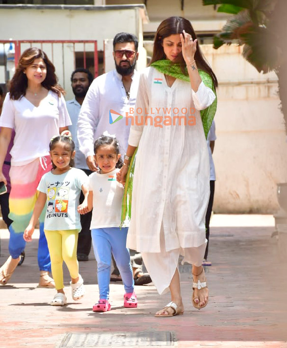 photos shilpa shetty raj kundra and shamita shetty snapped attending an independence day celebration 1