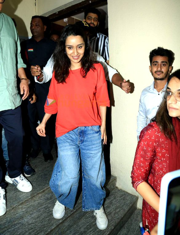 photos shraddha kapoor shanaya kapoor sanjay kapoor and others snapped at juhu pvr 8