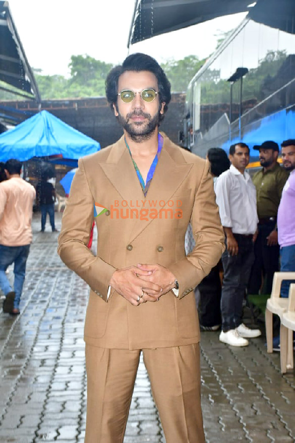 photos shraddha kapoor and rajkummar rao snapped during stree 2 promotions on the sets of indias best dancer 2
