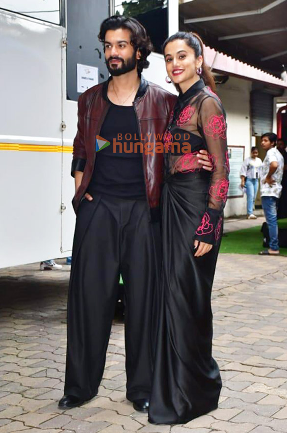 photos taapsee pannu vikrant massey and sunny kaushal snapped promoting phir aayi hasseen dillruba 4