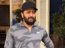 Riteish Deshmukh gets clicked by paps as he steps out in the city
