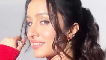Shraddha Kapoor looks like a beautiful dream in red!