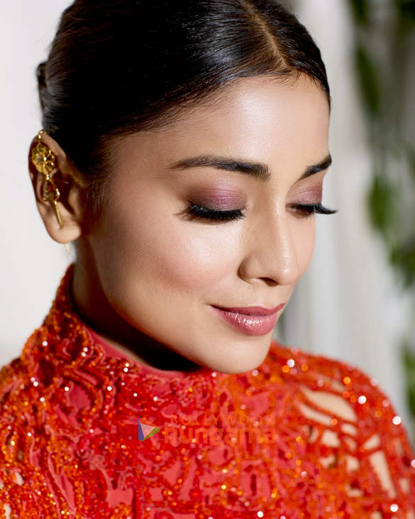 shriya saran 1 129