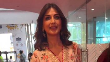 So graceful! Sonali Bendre defines elegance in this look