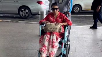 The evergreen star! Tanuja gets clicked at the airport