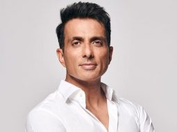 Sonu Sood honors para-athlete who walked all the way from Haryana to Mumbai to meet him, shares video, watch