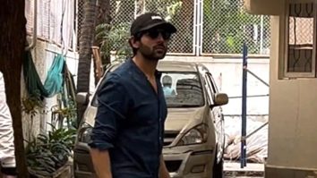 Dapper mode on! Kartik Aaryan gets clicked in the city by paps
