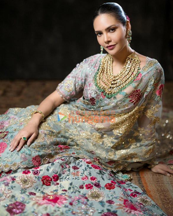 esha gupta 2 144