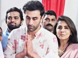 Ganpati Bappa Morya! Ranbir Kapoor performs aarti with mother Neetu Kapoor