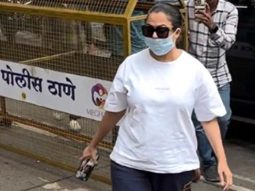 Amrita Arora gets clicked as she arrives at Malaika Arora’s residence