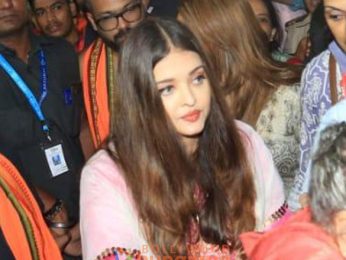 Photos: Aishwarya Rai Bachchan and Aaradhya Bachchan snapped at GSB Ganpati Darshan Photos: Aishwarya Rai Bachchan and Aaradhya Bachchan snapped at GSB Ganpati Darshan