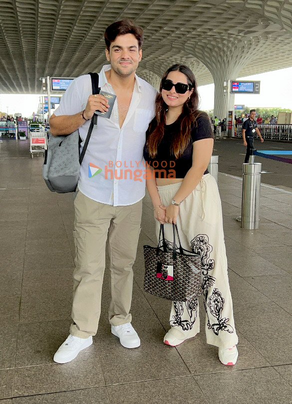 photos ananya panday tamannaah bhatia and others snapped at the airport 4