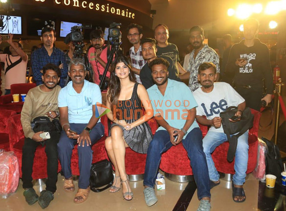 photos celebs grace the premiere of binny and family 1134 1