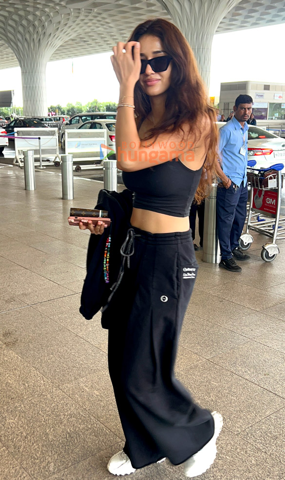 photos disha patani madhuri dixit karan johar and others snapped at the airport 6