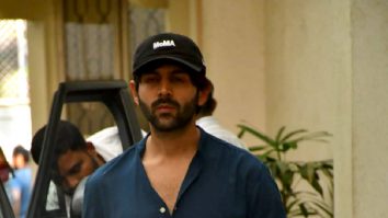 Photos: Kartik Aaryan snapped in Juhu